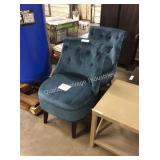 1 LOT 2 ACCENT CHAIRS