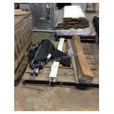 1 SKID STORE MERCHANDISE