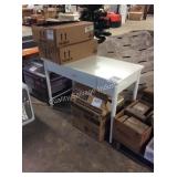1 LOT DESK