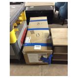 1 LOT 7.5FT PRE LIT TREE