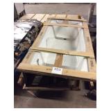 1 LOT KOHLER BATH TUB