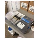 1 LOT TV WALL MOUNT
