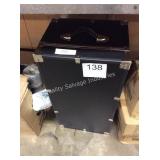 1 LOT LUGGAGE TRUNK