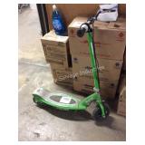 1 LOT RAZOR ELECTRIC SCOOTER