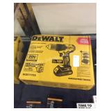 1 LOT DEWALT COMPACT DRILL KIT (DISPLAY)