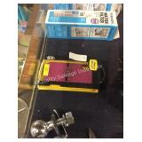 1 LOT OTTER BOX PHONE CASE (DISPLAY)