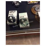 1 LOT 2 ACTIVITY TRACKERS (DISPLAY)