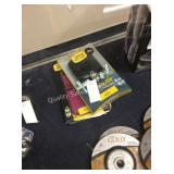 1 LOT 2 OTTER BOX PHONE CASES (DISPLAY)