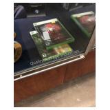 1 LOT 2 XBOX 360 GAMES (DISPLAY)
