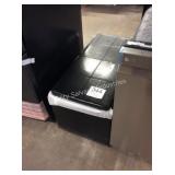 1 LOT STORAGE BENCH W/ OTTOMANS