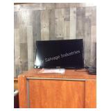 1 LOT CHANG HONG 32" TV (LOBBY) (REMOTE IN