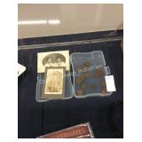 1 LOT WHEAT PENNIES & VINTAGE PHOTOS (DISPLAY)