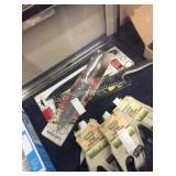 1 LOT CHEF KNIVES (DISPLAY)