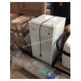 1 LOT DANBY COMPACT REFRIGERATOR