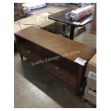 1 LOT MEDIA STAND