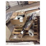 1 SKID STORE MERCHANDISE