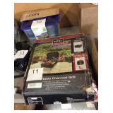 1 LOT PORTABLE CHARCOAL GRILL