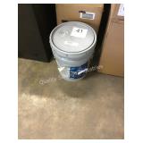 1 LOT PAINT