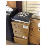 3 CTN ACCENT PILLOWS