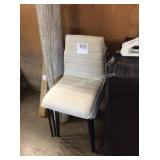 1 LOT 4 STACKING CHAIRS