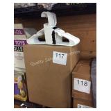 1 CTN CLOTHES HANGERS