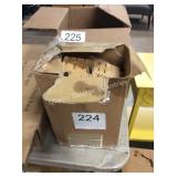 1 LOT KNIFE SET W/ BLOCK