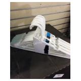 1 CTN CLOTHES HANGERS