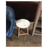 1 LOT SIDE TABLE