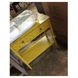 1 LOT ACCENT TABLE