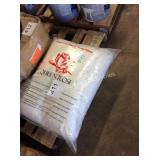 1 LOT PREGNANCY BODY PILLOW