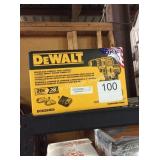 1 LOT DEWALT 20V DRILL KIT