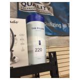 1 LOT CASPER PILLOWS