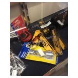 1 LOT ASST TOOLS (DISPLAY)