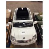 1 LOT MERCEDES RIDE ON