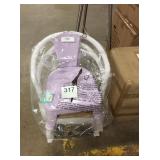 1 LOT 2 CHILDRENS METAL CHAIRS