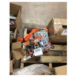 1 LOT TIE DOWN STRAPS