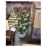 1 LOT SILK ARRANGEMENT