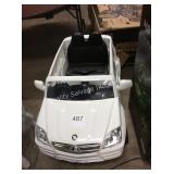 1 LOT MERCEDES RIDE ON