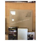 1 LOT KING TUFTED HEAD BOARD