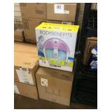 1 LOT 2 CONAIR FOOT SPAS