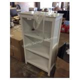 1 LOT BOOKCASE