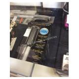 1 LOT CONAIR FLAT IRON (DISPLAY)