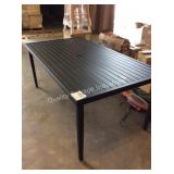 1 LOT DINING TABLE