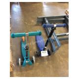 1 LOT 2 MINI SCOOTERS