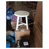 1 LOT 2 WOOD STOOLS