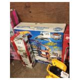 1 LOT HOT WHEELS SUPER GARAGE