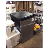 1 LOT WP COMPACT REFRIGERATOR
