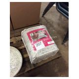 1 LOT TWIN XL COMFORTER SET