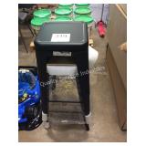 1 LOT 2 BAR STOOLS