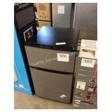 1 LOT WP COMPACT REFRIGERATOR